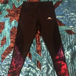 Lotus Leggings size Medium